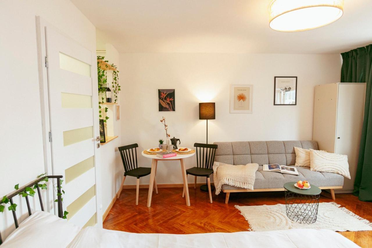 Chmielna - 250M Od Zlotych Tarasow, 350M Od Dworca Centralnego - Wifi - Smart Tv 55 Cali - Better Rental ワルシャワ エクステリア 写真